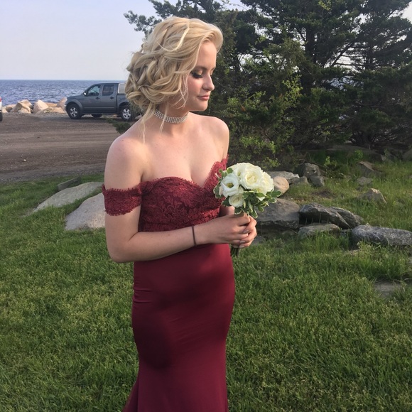 Red prom dress - Picture 4 of 4